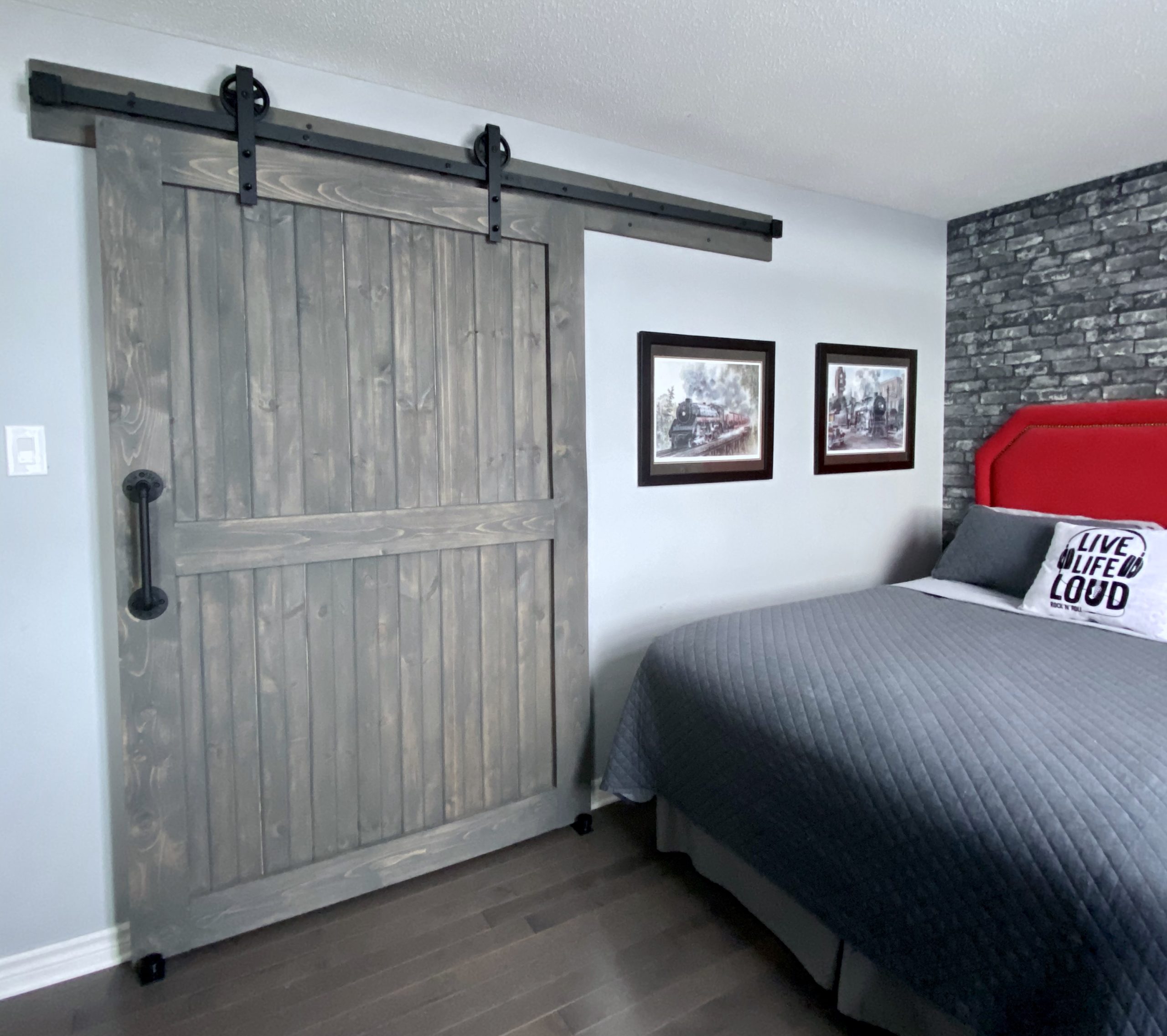 reveal image of sliding closet door diy in teen bedroom makeover design